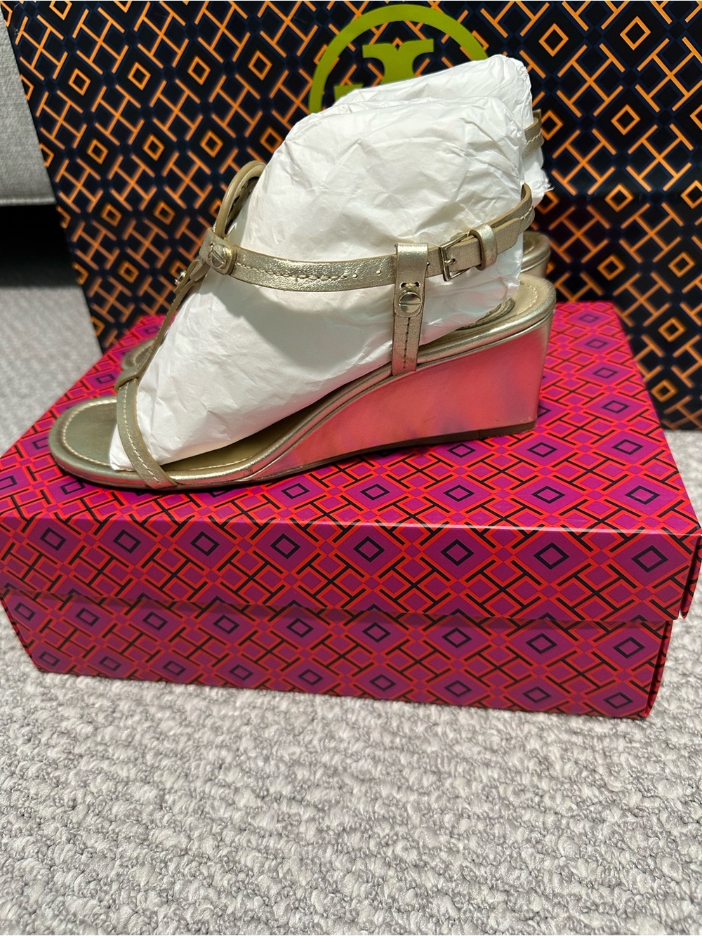 Tory Burch Gold Logo T-Strap Sandals - Picture 3 of 8